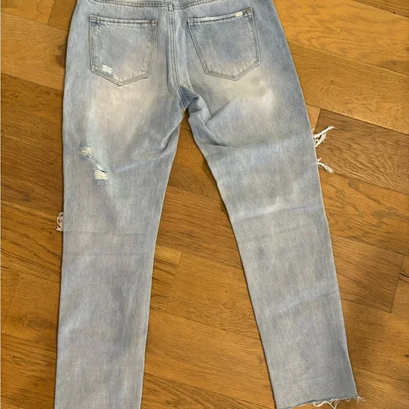 Faded ripped jeans - Picture 2 of 3